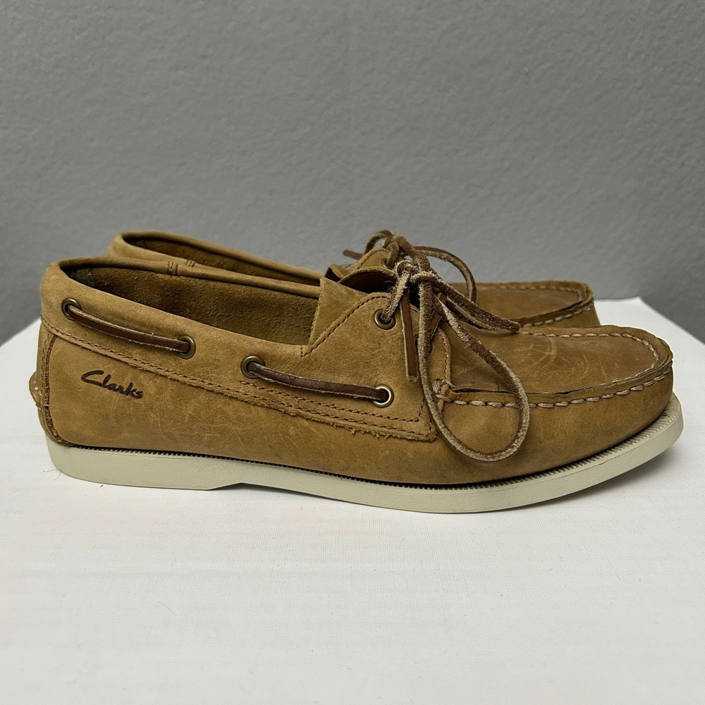 Clarks Mens 8 Boat Shoes Beige Leather Slip On Casual Loafers Nautical Comfy